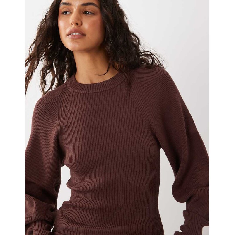ASOS DESIGN structured volume sleeve top in chocolate-Brown