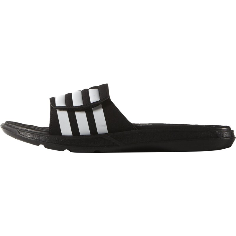 adidas Plážové pantofle Izamo černá EUR 39