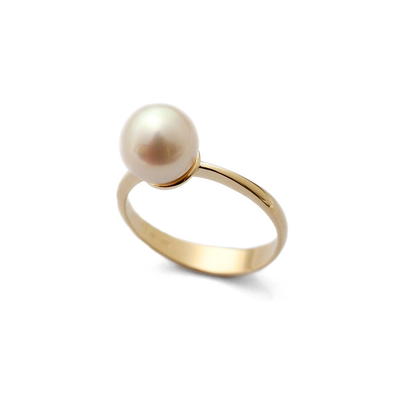 Zlatý prsten s bílou sladkovodní perlou KLENOTA