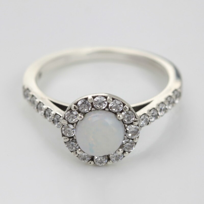 Stříbrný prsten s opálem a zirkony KLENOTA