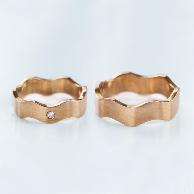 Zlaté snubní prsteny s diamantem - růžové zlato KLENOTA