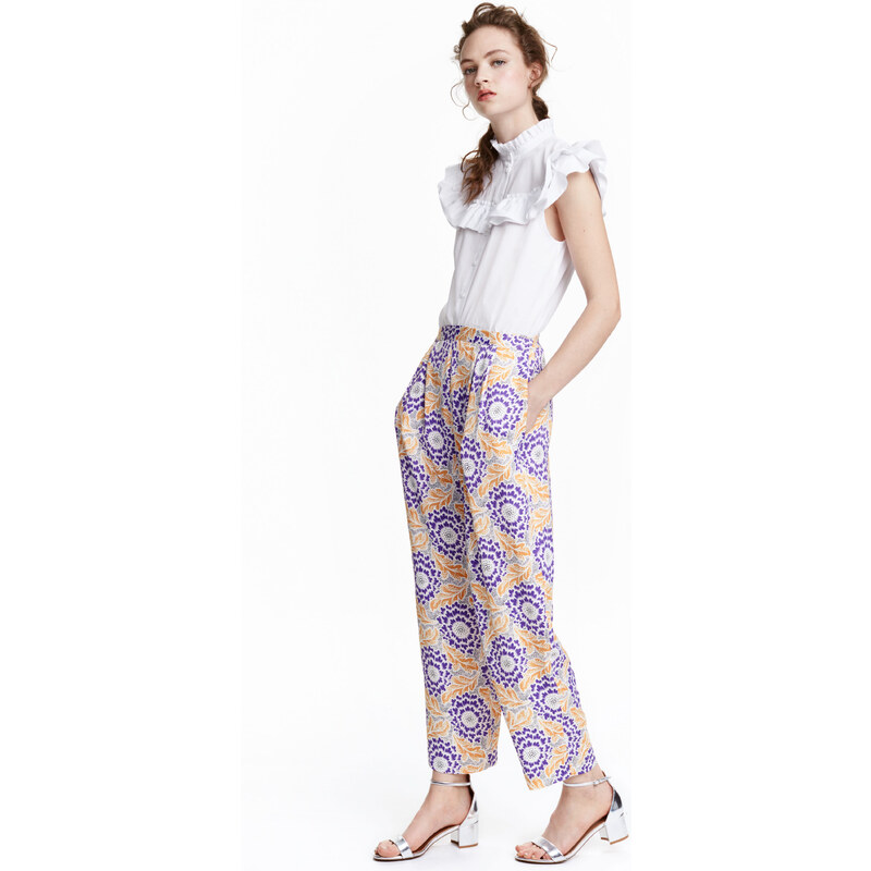H&M Vzorované saténové kalhoty