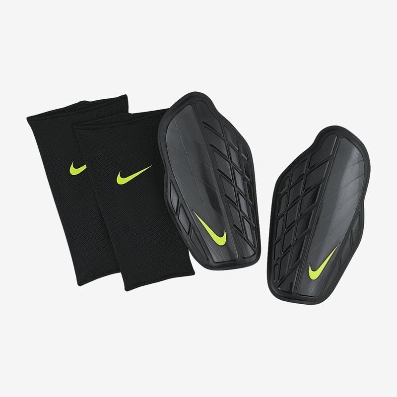 NIKE2 Chrániče Nike Protegga Pro M ČERNÁ - ŽLUTÁ