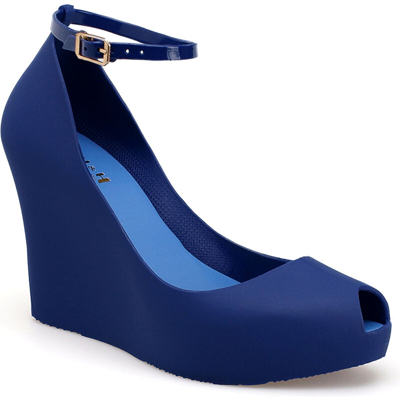 Gumové modré sandály