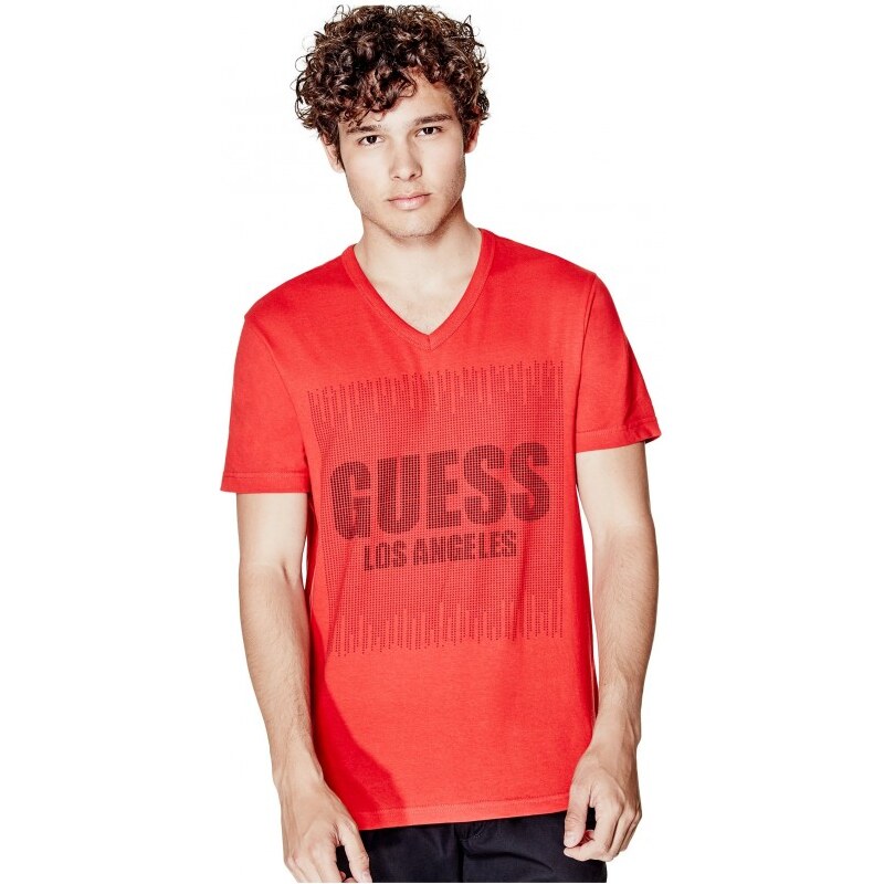 GUESS Bron V-Neck Logo Tee - red hot