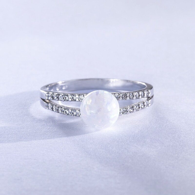 Opálový prsten se zirkony, bílé zlato KLENOTA