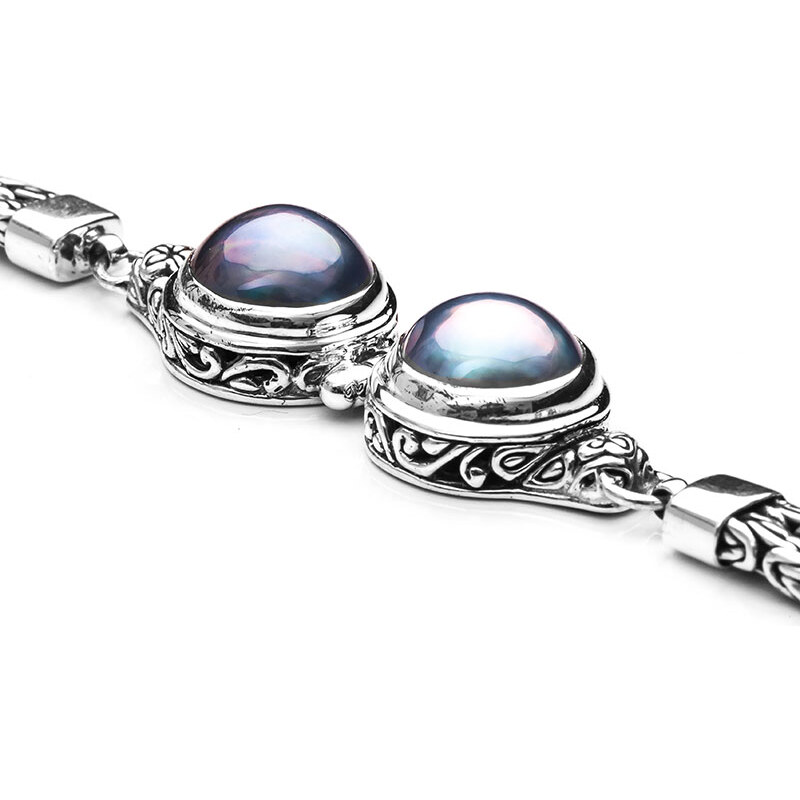 Buka Jewelry BUKA Stříbrný náramek s perlami Mabe modrý 631