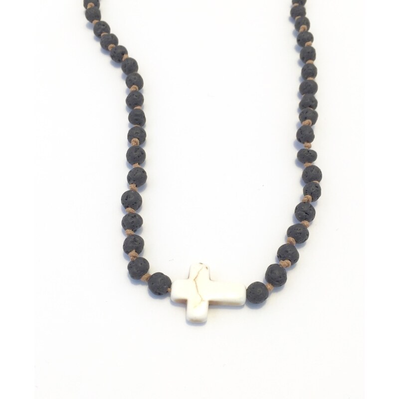 Pánský náhrdelník Lava black s howlite křížkem Mou Jewel