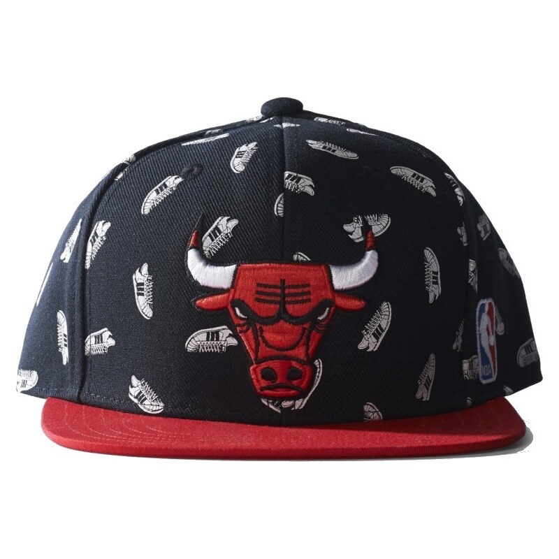 Kšiltovka Adidas NBA Snap-Back Superstar Chicago Bulls black-pantone-white
