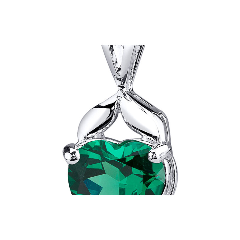 Eppi Stříbrný náhrdelník se smaragdovým srdcem Dayita
