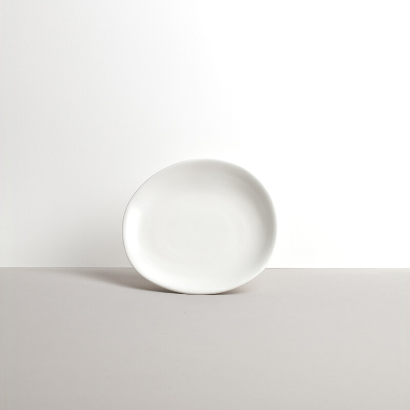 MIJ Předkrmový talíř nepravidelný Modern 17 cm bílý