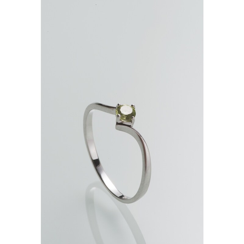 Stříbrný prsten s olivínem PK070
