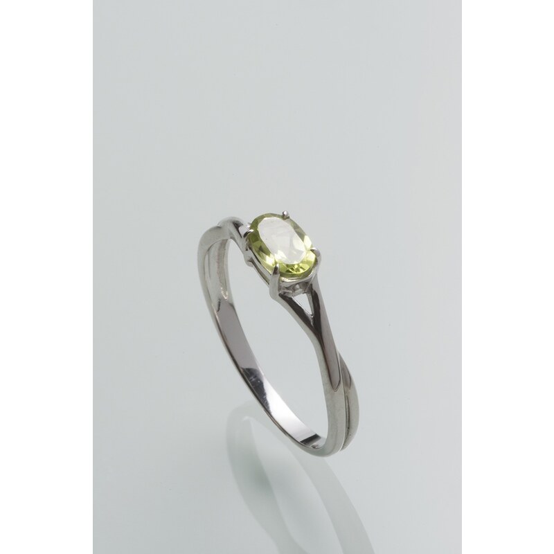 Stříbrný prsten s olivínem PK072