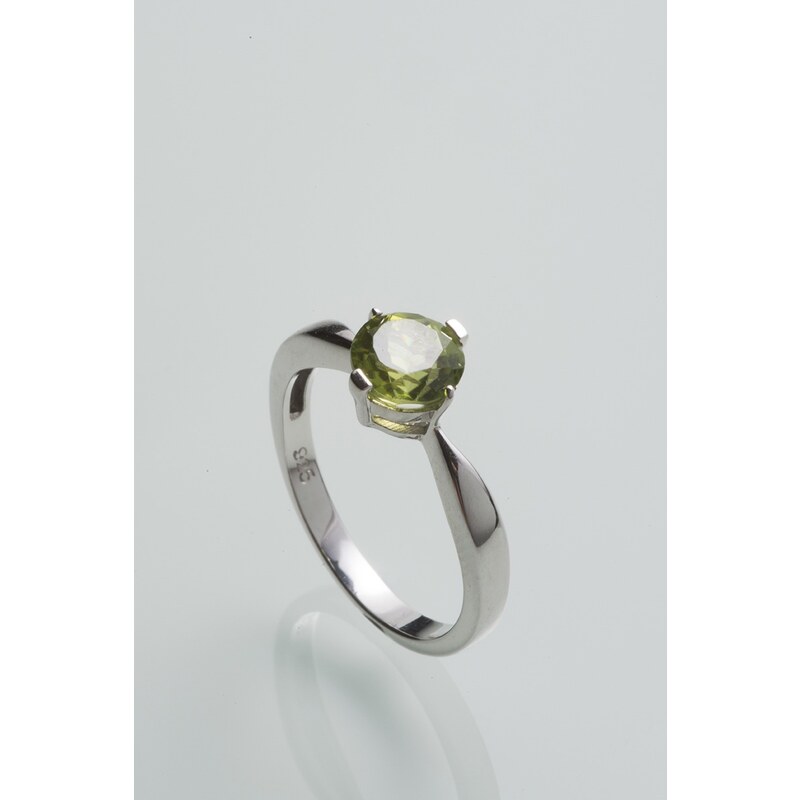 Stříbrný prsten s olivínem PK079