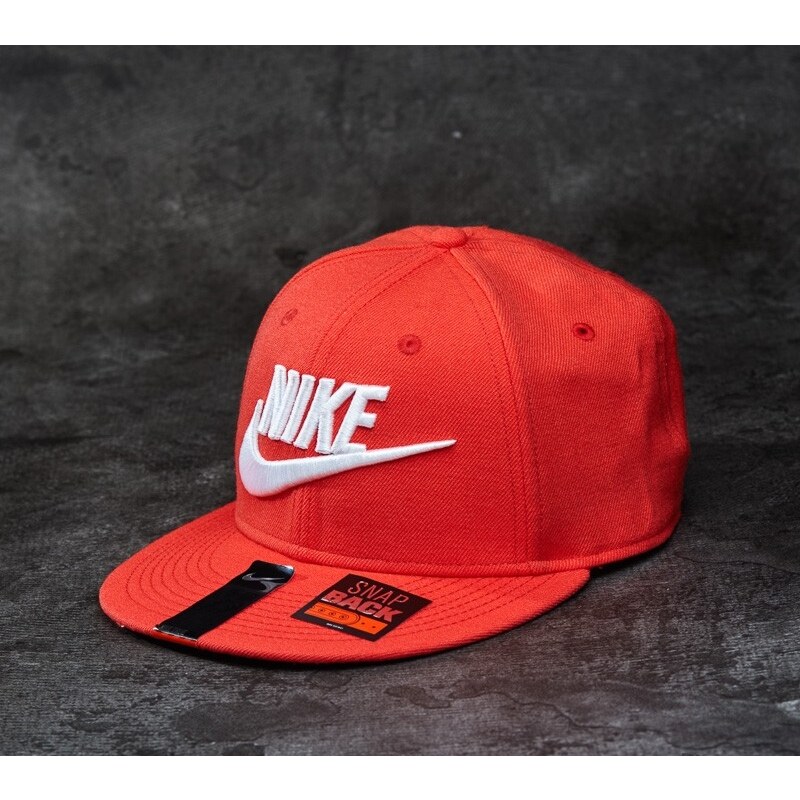 Nike Futura True-Red Snapback