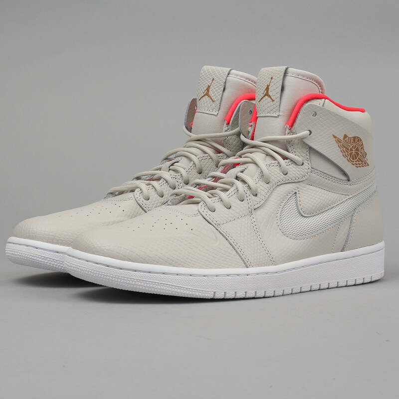 Jordan Air Jordan 1 Retro High Nouv lght bn / mtlc cpprcn - white - infr (basketbal)