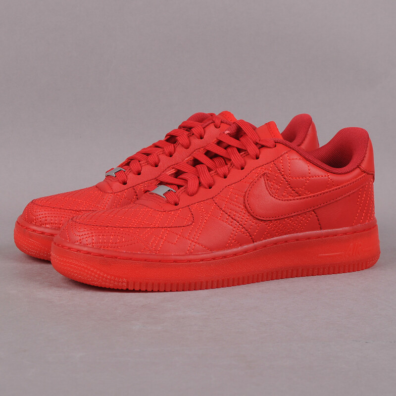 Nike WMNS Air Force 1 '07 FW QS university red / university red