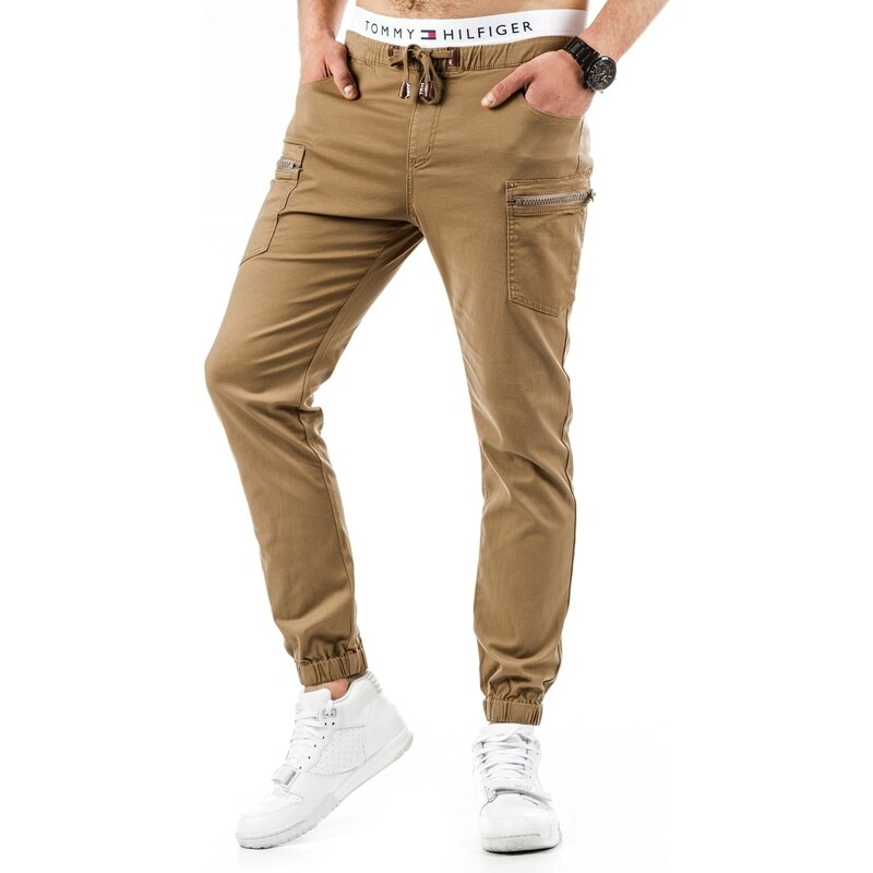 Béžové kalhoty v atraktivním designu