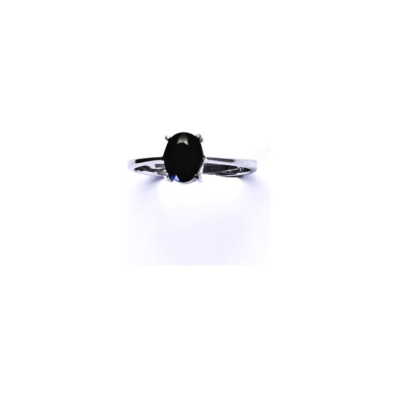 Čištín s.r.o. Stříbrný prsten ,přírodní černý spinel ,pleonast