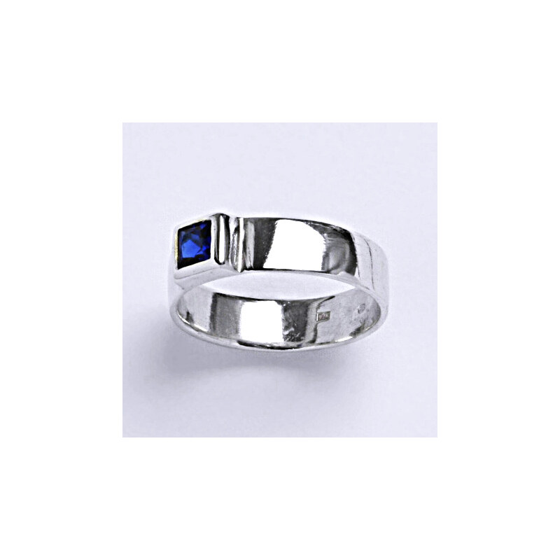 Čištín s.r.o. Stříbrný prsten prsten se spinelem 4x4 mm, T 1062 S