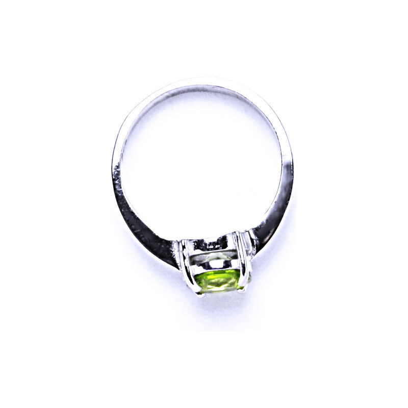 Čištín s.r.o. Stříbrný prsten, přírodní olivín, prstýnek ze stříbra, T 1252