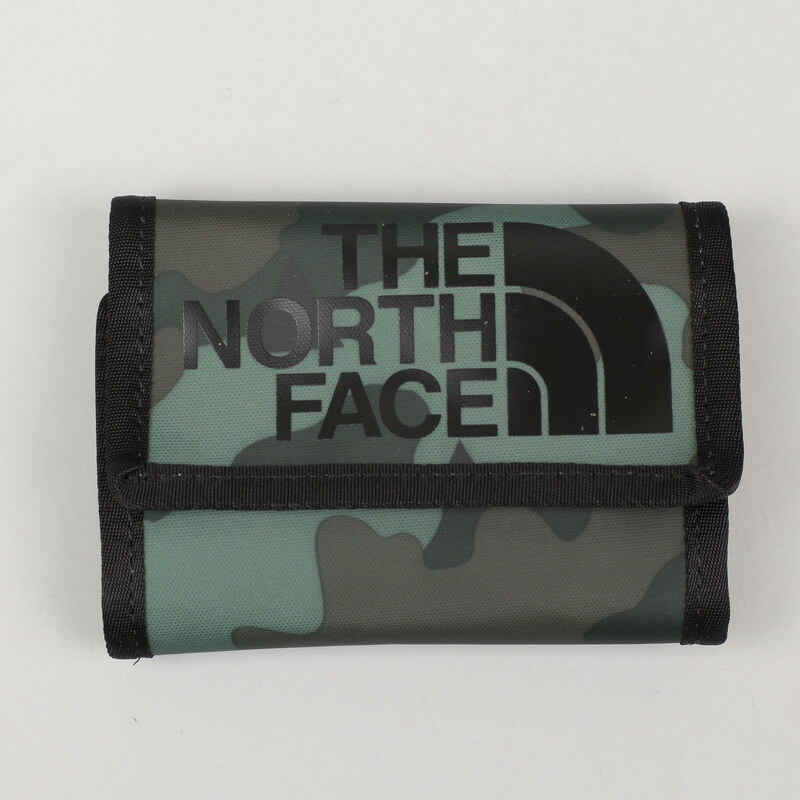 The North Face Base Camp Wallet camo tmavě zelená