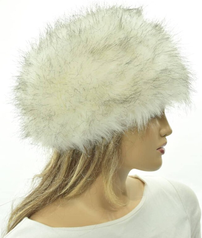 Woolnil Bílá čepice s umělou kožešinou – elegantní a hřejivá