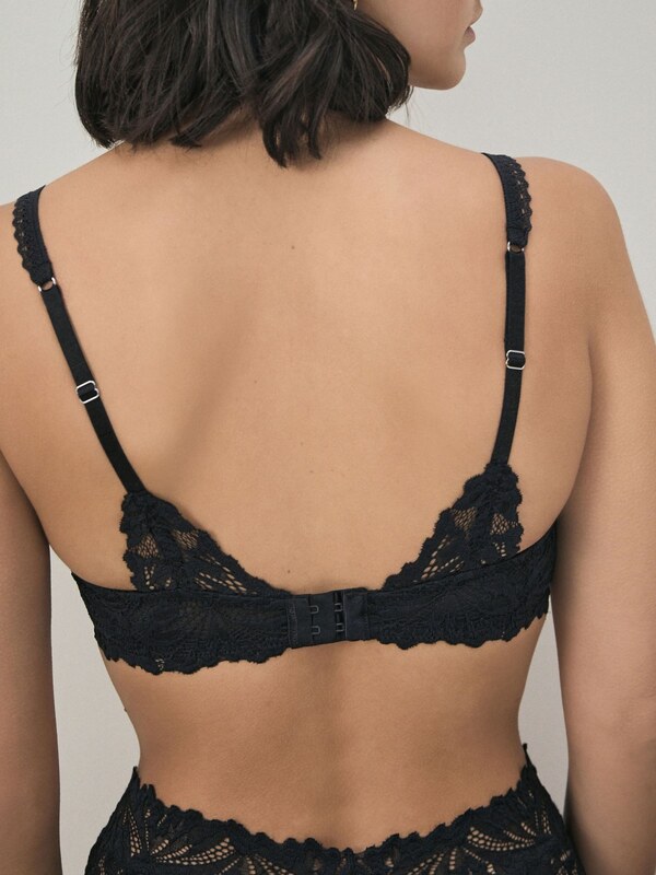 Next Podprsenka černá