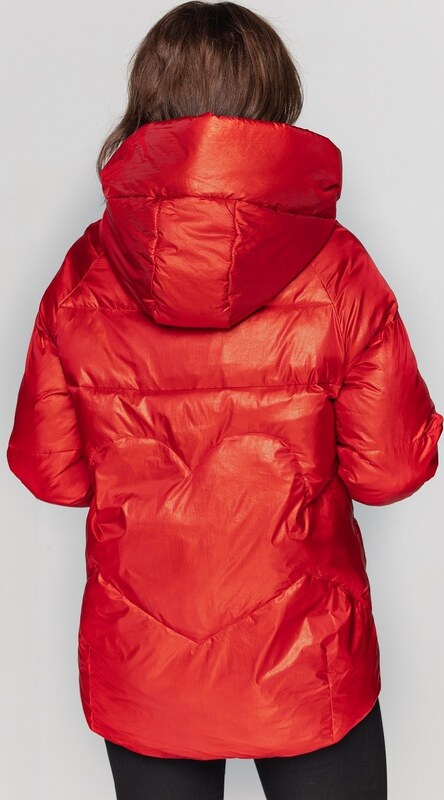 Perso Červená dámská přechodová prošívaná bunda se srdíčkem na zádech