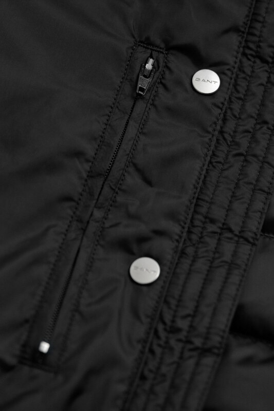 VESTA GANT LIGHT DOWN VEST BLACK
