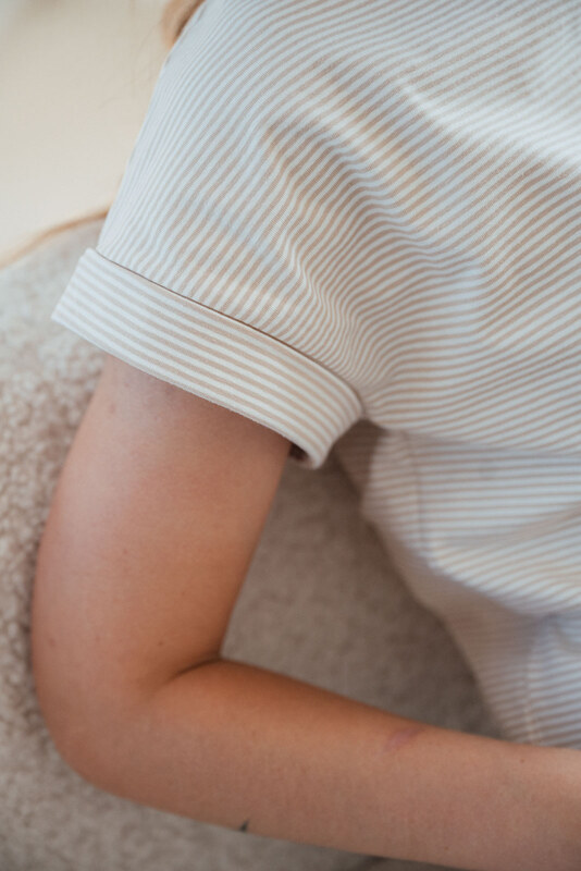 youngprimitive - Základ šatníku Lia pruh - cream stripe