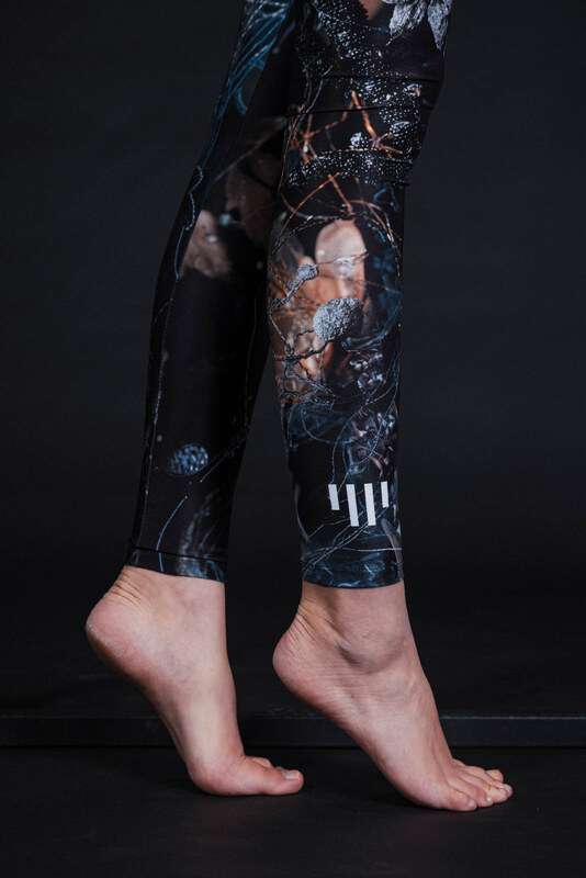 youngprimitive - funkční legíny Still life - black