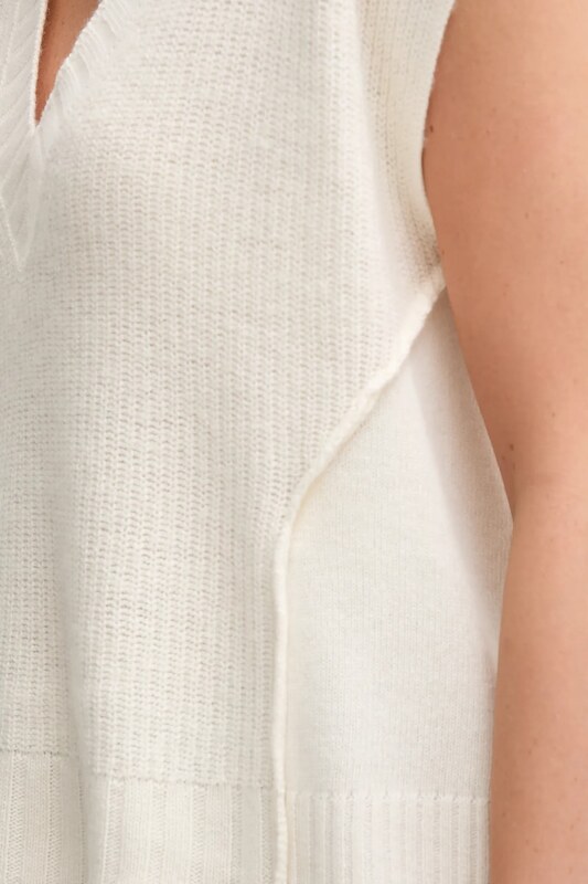 Vesta s přídavkem vlny United Colors of Benetton