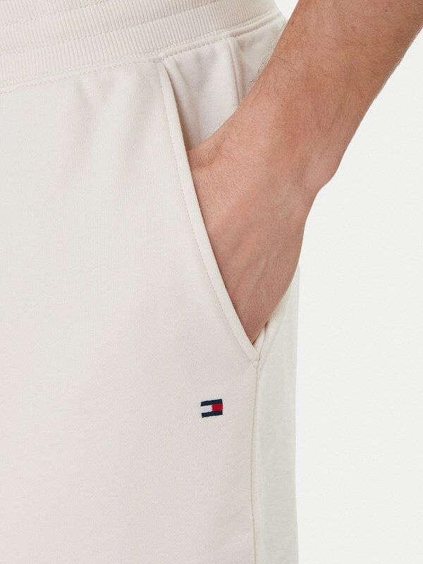 Šortky z materiálu Tommy Hilfiger