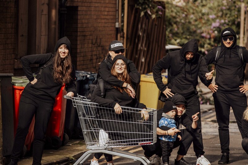 FORCE mikina F COMFY UNI přes hlavu s kapucí, černá