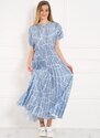 Glamorous by Glam Dámské dlouhé šaty s motivem a plizováním - světle modrá