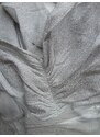 NoName Společenské šaty třpytivé s výstřihem stříbrné 240120S
