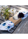 Obleč oblek Bílá pánská kravata s modrofialovým květinovým vzorem
