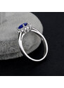 Emporial stříbrný rhodiovaný prsten Safírová elegance MA-R0408-SILVER-BLUE