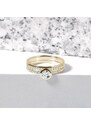 Bezel zásnubní prsten s diamanty ve žlutém zlatě KLENOTA K0774023