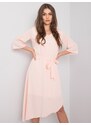 Fashionhunters Světle růžové asymetrické šaty s opaskem