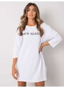 Fashionhunters Bílé bavlněné šaty s nápisem