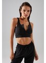 Trendyol Black Medium Support/Sculpting Zippered Sports Bra