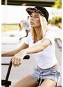 Unisex kšiltovka Urban Classics Floral Snapback - barevný kšilt