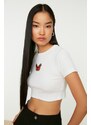 Dámský crop top Trendyol Embroidered