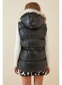 Happiness İstanbul Dámská černá kožešinový límec Puffer vesta z umělé kůže