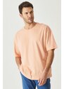 AC&Co / Altınyıldız Classics Pánské tričko se sušenou růžovou oversize volným střihem a kulatým výstřihem 100% bavlna.