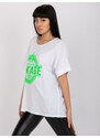 Fashionhunters Bílé a zelené tričko s aplikací a kulatým výstřihem
