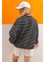 Trend Alaçatı Stili Women's Black and White Crew Neck Striped Two Thread Oversize Sweatshirt