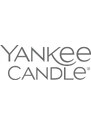Yankee Candle – Signature svíčka Fresh Cut Roses (Čerstvě nařezané růže)